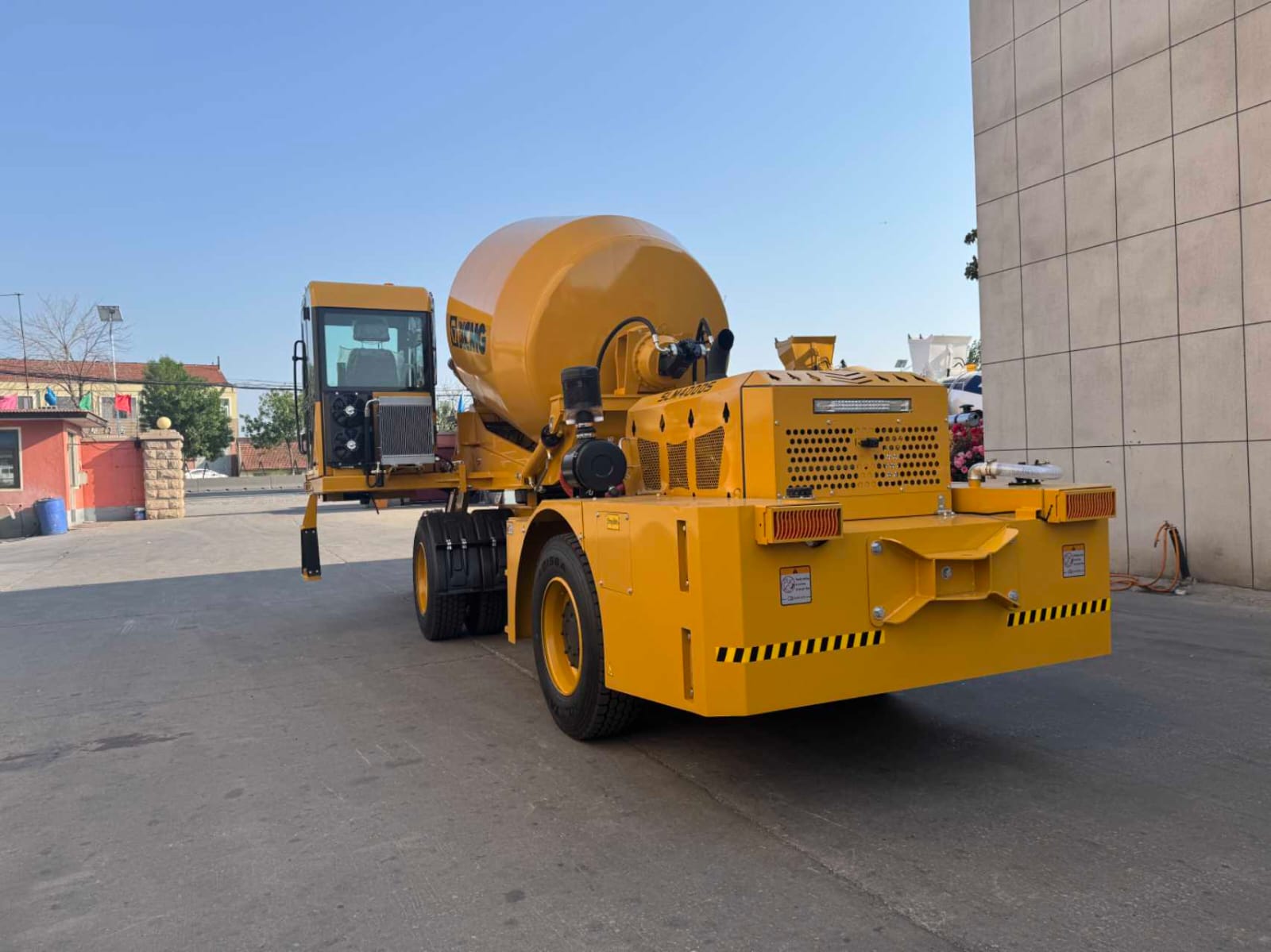Автобетоносмеситель XCMG SLM4500-S, внешний вид — фото 6