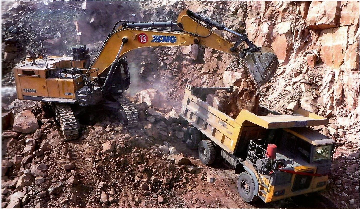 Карьерный экскаватор XCMG, техника этой серии — фото 1